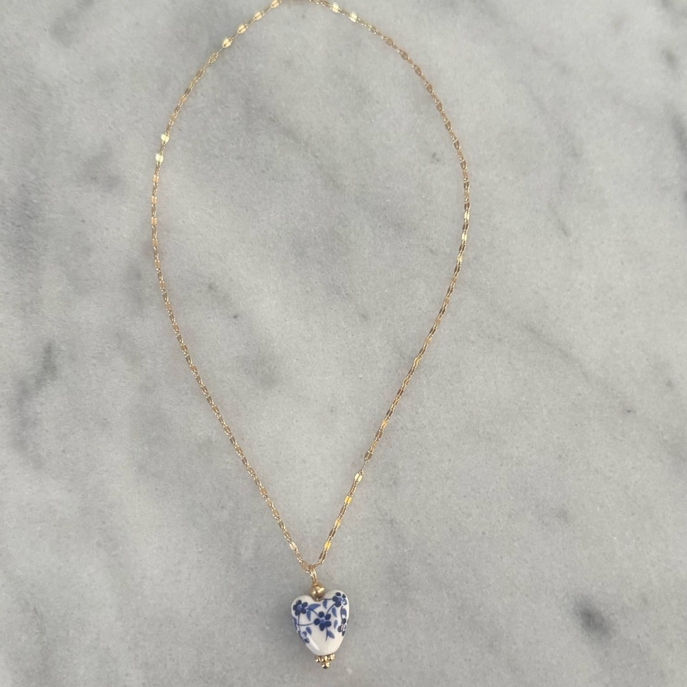 Oriental Blue and White Heart Pendant Charm Gold Chain Necklace 

Brand New - Picture 2 of 5